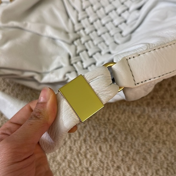 White Shoulder Bag - Picture 12 of 17